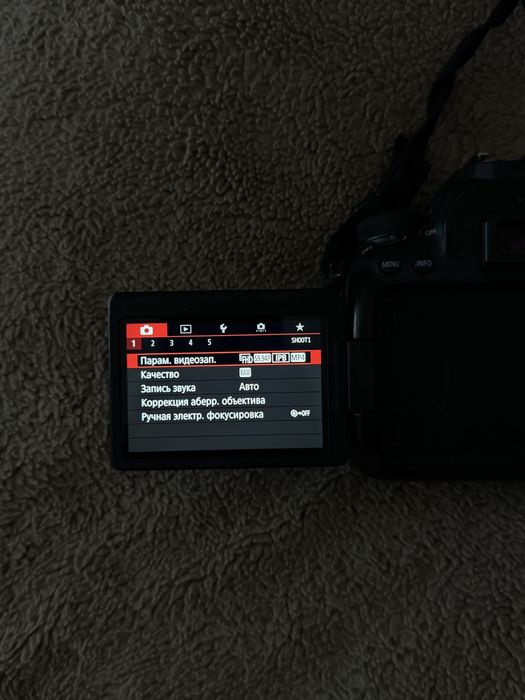 Продам фотоапарат CANON 6D MARK 2