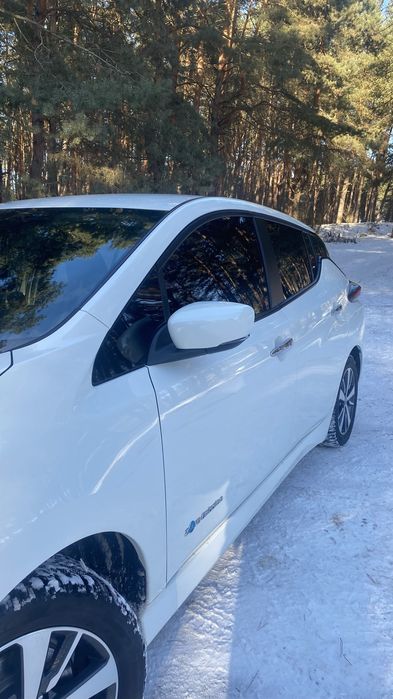 Nissan leaf 40квт 2018