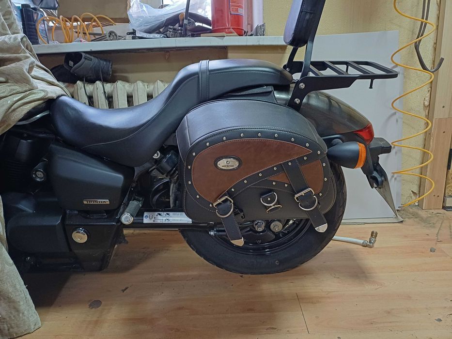 Сидіння для Honda Shadow Spirit VT750