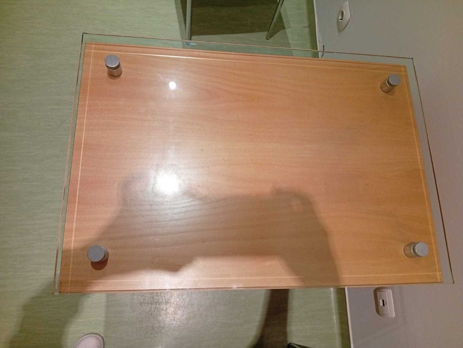 Secretárias com vidro temperado