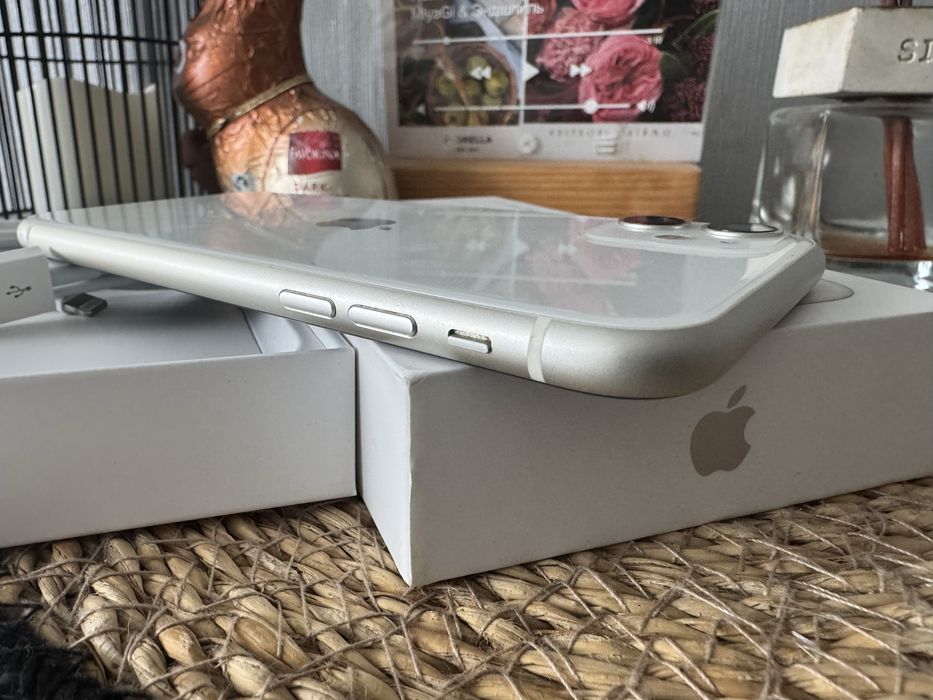 Телефон Iphone11 64gb