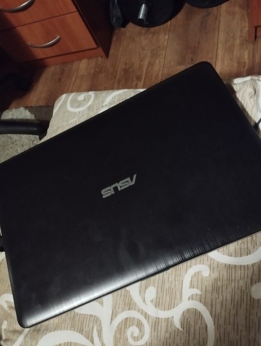 Asus ноутбук добрий стан