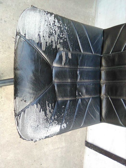 Офисное кресло стул на колесах