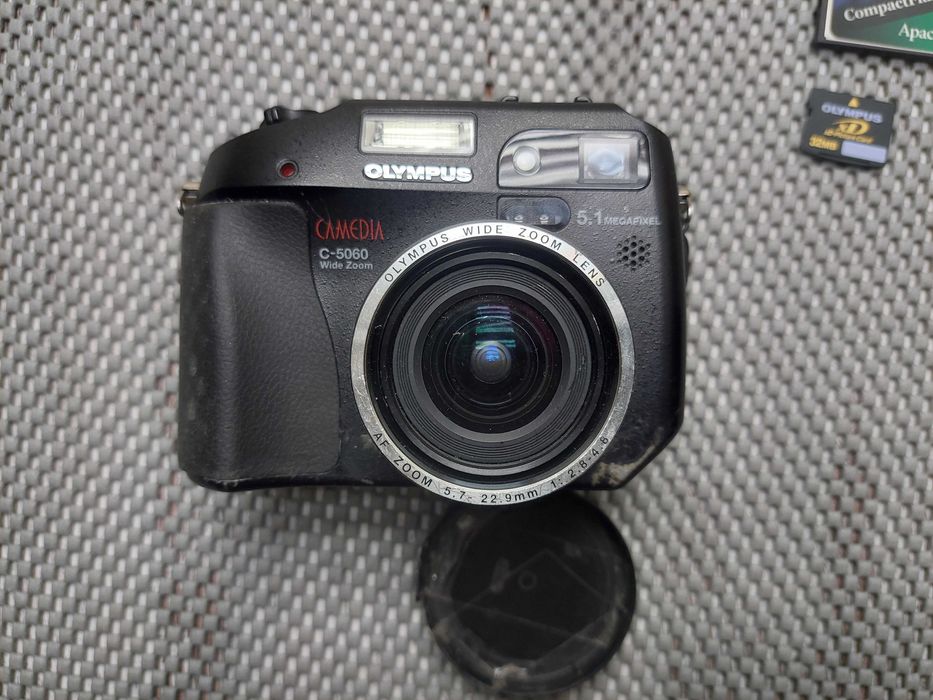 Цифровий фотоапарат Olympus Camedia C-5060