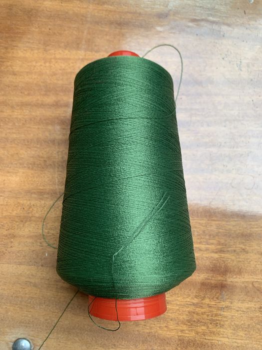 Нитки для шиття бавовняні та синтетичні