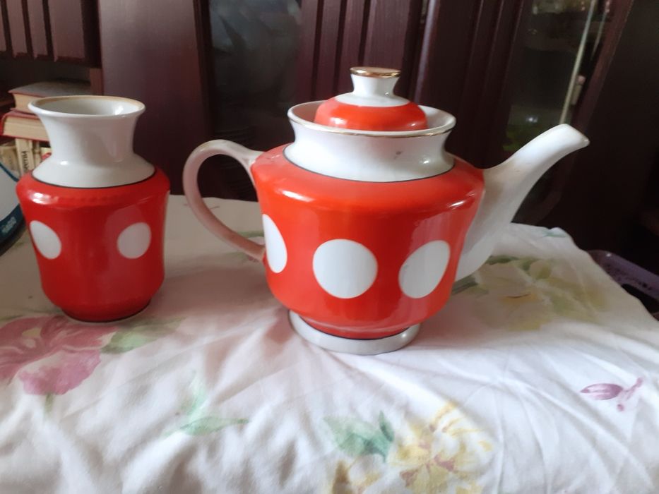 Заварочный чайник+ вазочка!