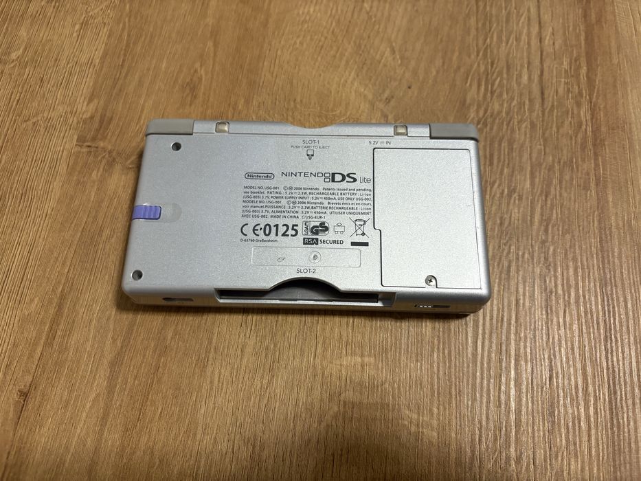 Nintendo DS Lite Srebrna + Akcesoria