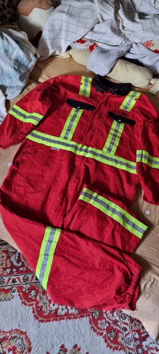 Рабочий комбез со светящимися вставками