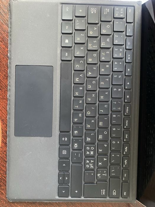 Microsoft surface pro 4 256gb ssd , 8gb озу