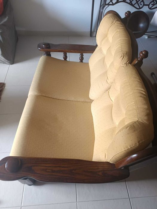 Sofas antigos em madeira