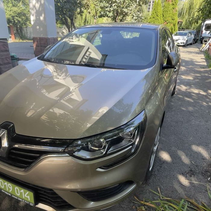 Автомобиль Renault Megane 2019
