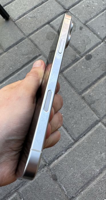 Продам Iphone 16 pro max айклауд