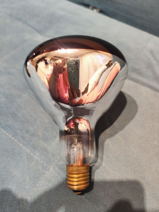 Lampy grzewcze światło czerwone