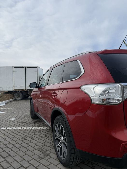 Автомомвль Mitsubishi