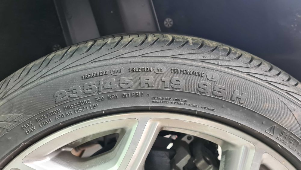 Диски Ford оригінал R19 стан нових 5*108 8J DIA 63,4 ET52,5