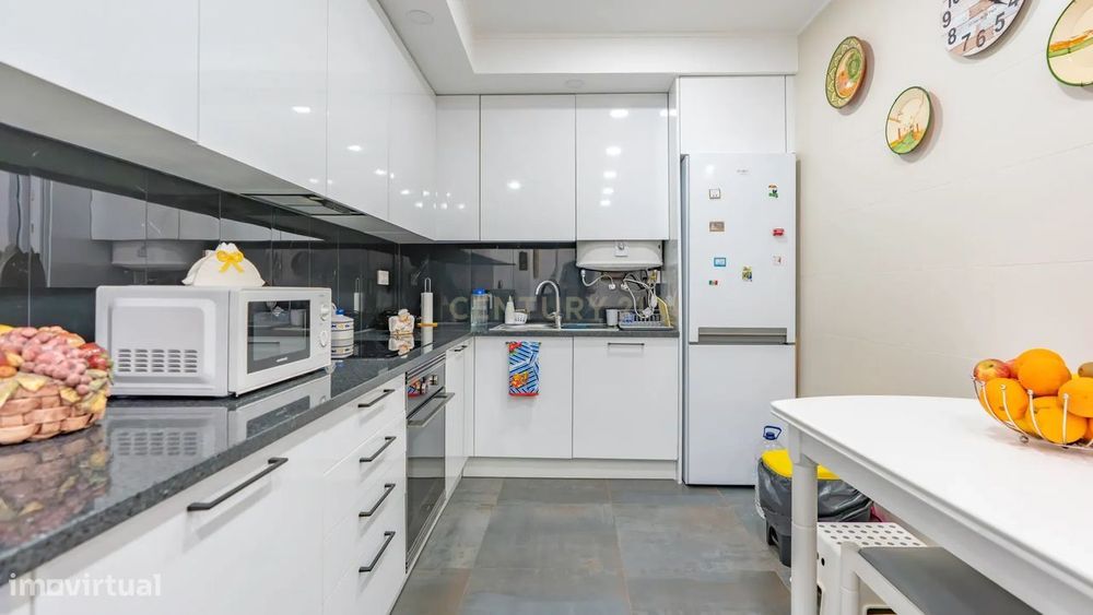 Apartamento Novo em Coruche - Localização Central e Tranquila