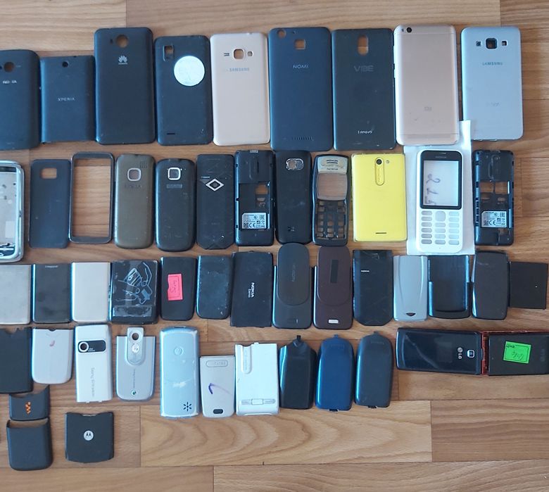 Корпуса в описі і на фото Nokia Samsung Sony Ericsson Siemens Motorola
