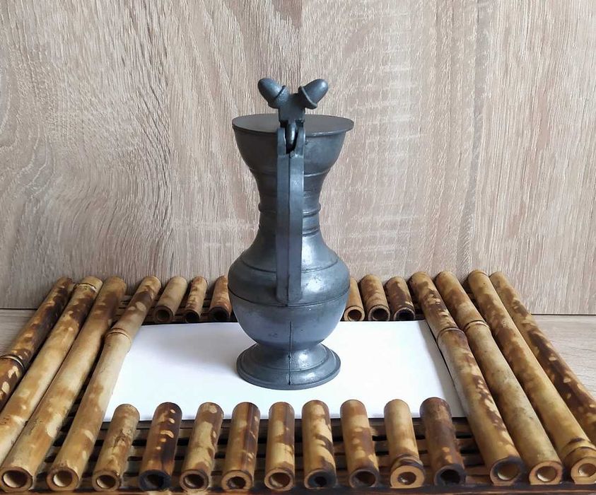 Mały cynowy dzbanek winny. Niemcy, lata 70