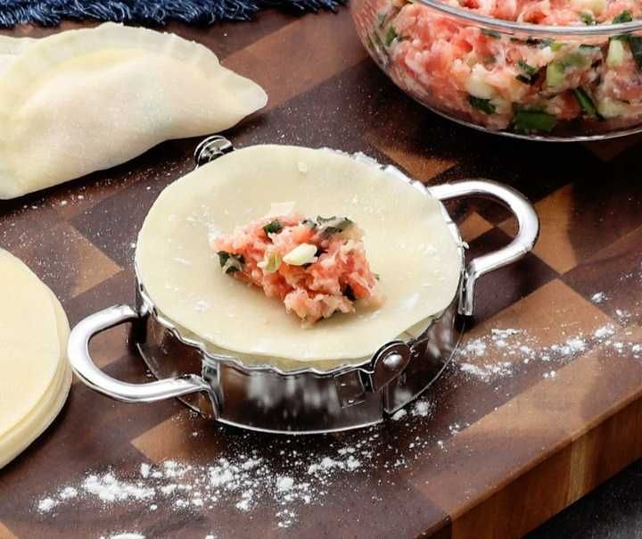 Maszynka do LEPIENIA PIEROGÓW Pierożków RAVIOLI FORMA Stalowa 7,5 cm