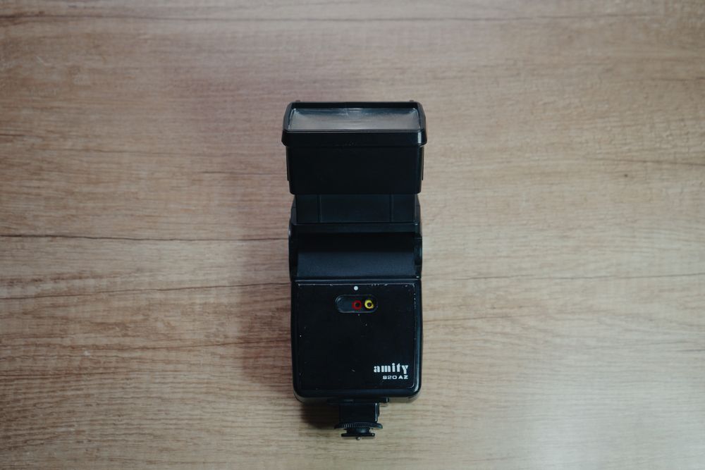 Lampa Błyskowa Amity 820AZ