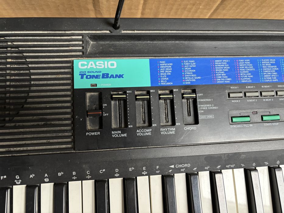 Syntezator Casio CT-615