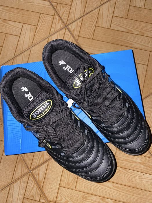 Chuteira de futebol Joma