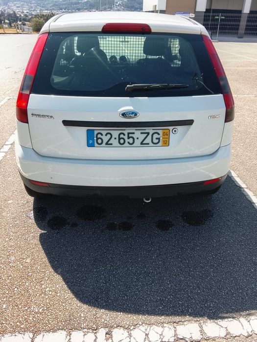 Vendo Ford Fiesta