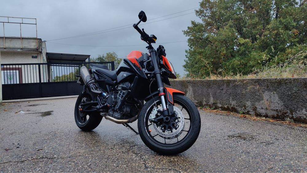 KTM 890 Duke de 2022