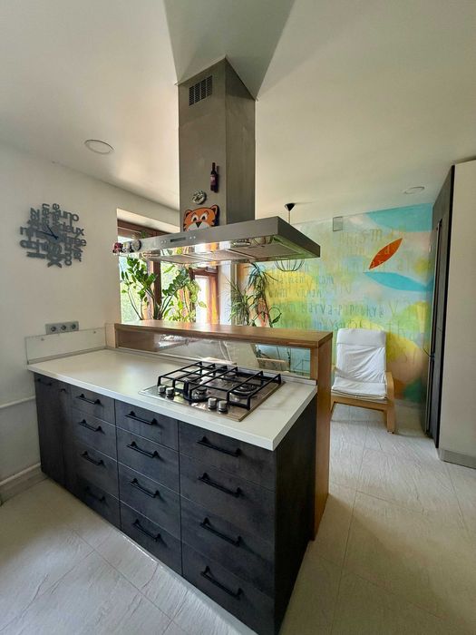 Продам 3-к.кв., 100 кв.м, 23 Августа, м. Бот. сад, П.Поле ЭКСКЛЮЗИВ