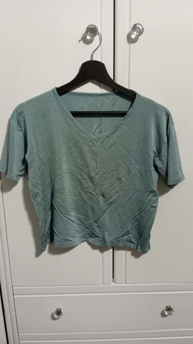 Crop top z krótkim rękawem