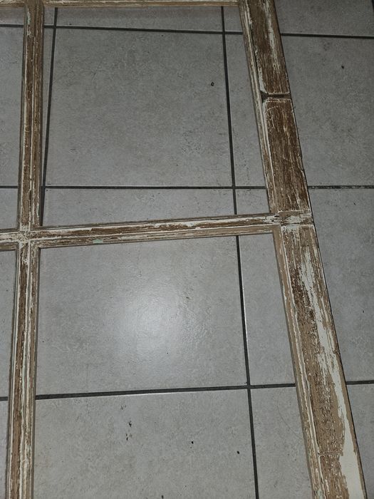Estrutura de janela reciclada como moldura * moldura fotografia