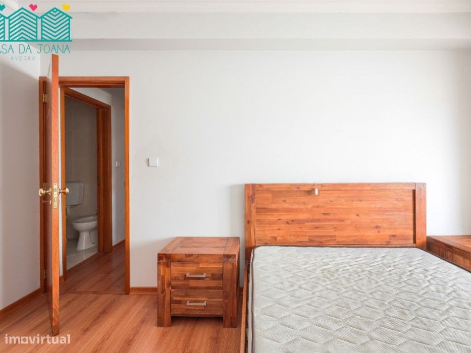 Apartamento T2 com Lugar de Garagem em Esgueira