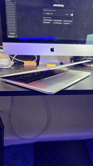 IMPERDÍVEL MacBook Pro 13 Retina Space Gray com pacote Office grátis