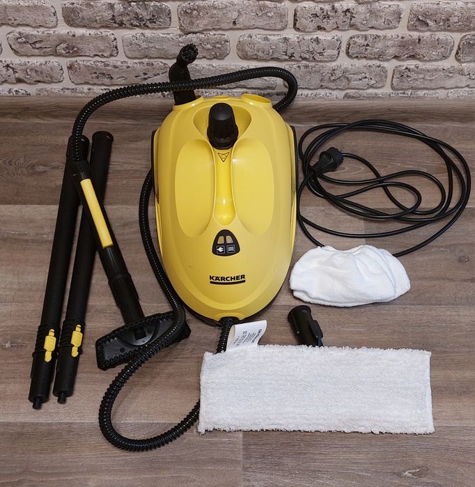 Продам побутовий пароочисник Kärcher SC 2 EasyFix разом із базовим набором. Стан iдеальний.