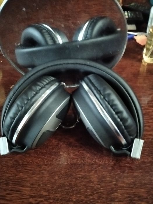 Продам навушники Bluetooth