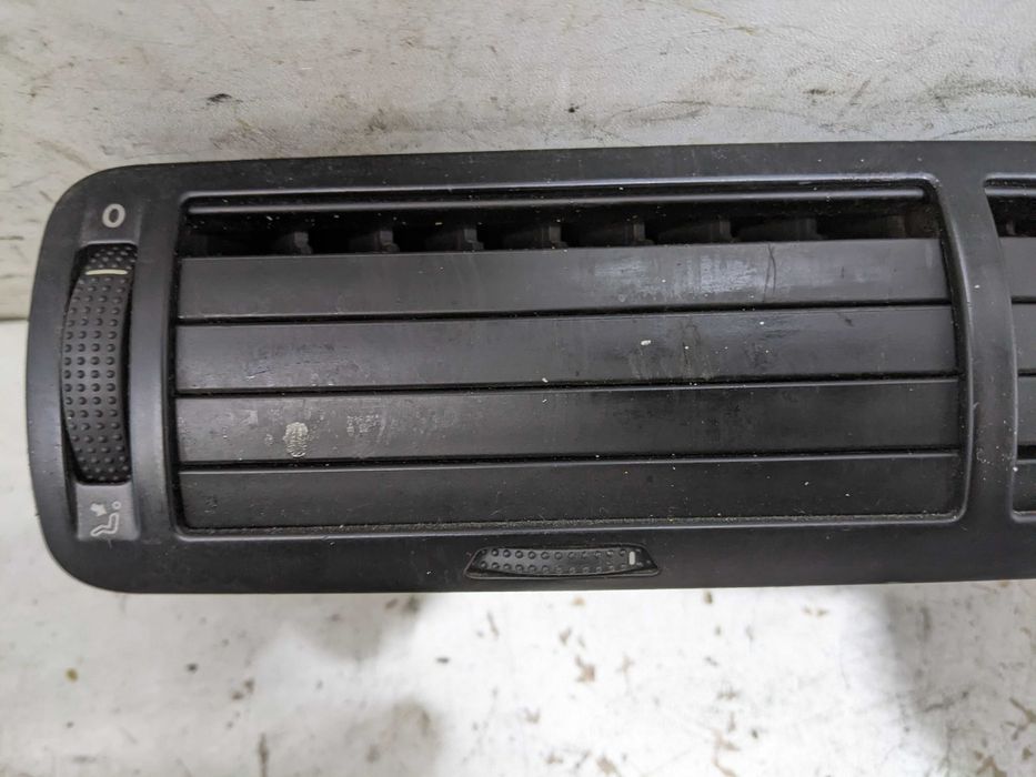 Volkswagen Passat B5 Kratka Nawiewu Środkowa