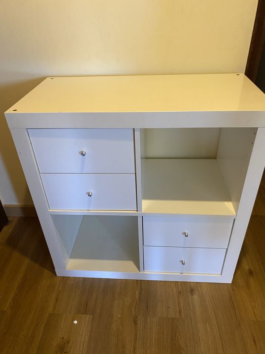 IKEA KALLAX 2×2 com 4 gavetas – Branco