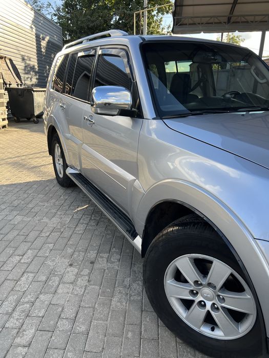 Mitsubishi Pajero Wagon 4 3.0 2008