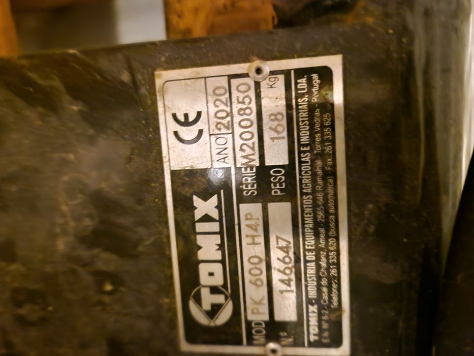 Pulverizador agrícola TOMIX PK 600 H4P (600 L) com motor – como novo