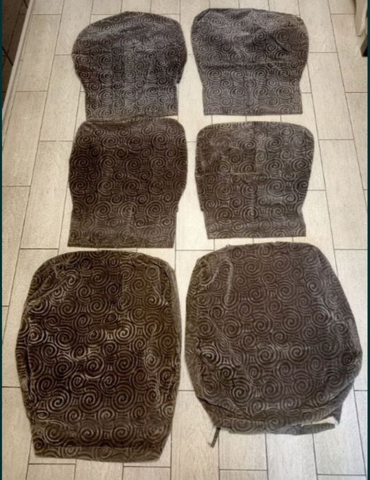 Продаються.Чохли універсальні.