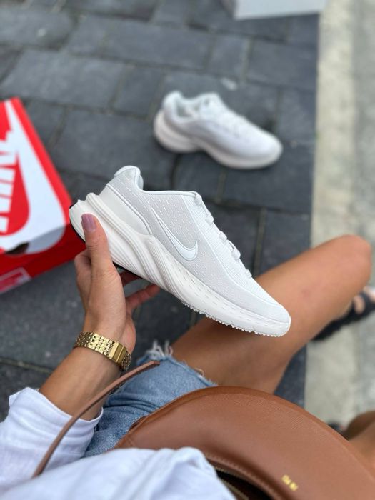 Оригінальні кросівки Nike W Uplift SC IB2766 002: 3 500 грн