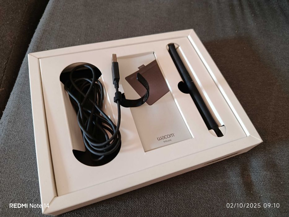 Mesa digital Wacom intuos €8064738537416961122