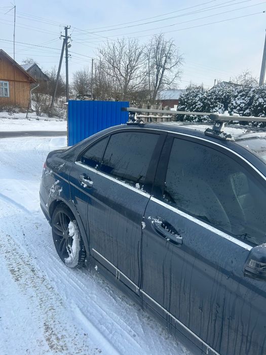 Mersedes-Benz C-Class