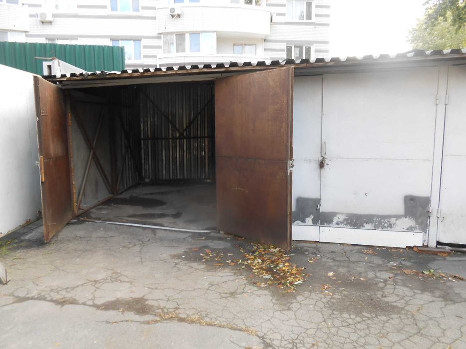Сдаём в аренду гараж под складское помещение.