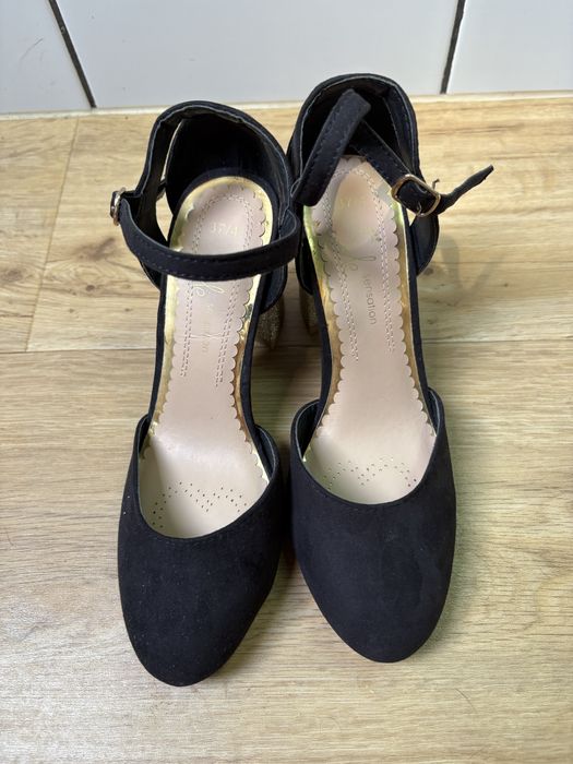 Czolenka buty eleganckie na slupku regro złote czarne 37