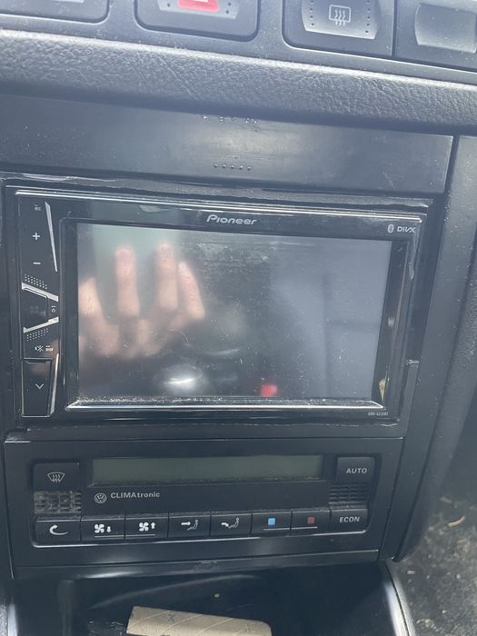 radio pioneer dmh-g220bt
