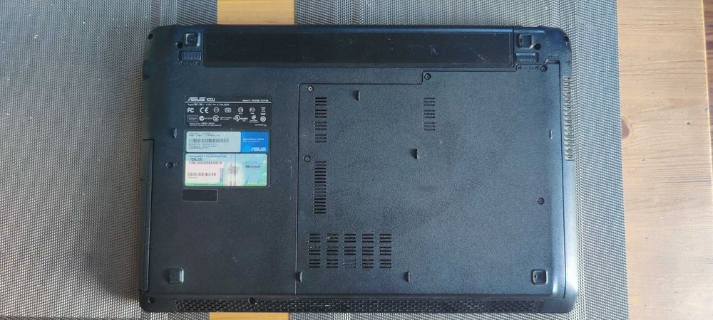 Asus K52J - 15,6 cala -Core i3 4 x 2,26 GHz -6GB Ram -500GB SSD -Win10