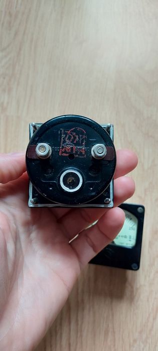 Продам электронные приборы измерения.