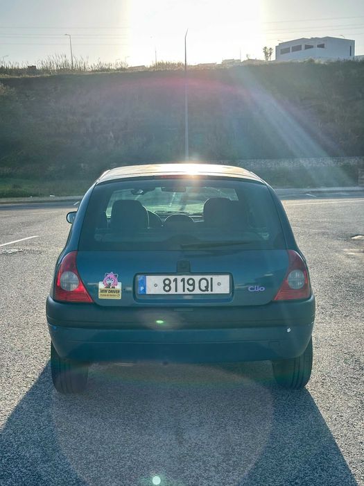 Renault Clio 1.2 RXE ano 2000
