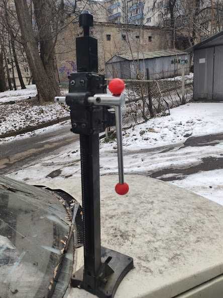 Стойка ( Станина ) от сверлильной установки YATO YT-81980